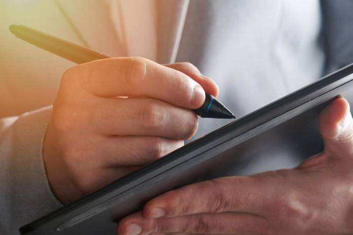 La firma digital, seguridad para la salud y los negocios