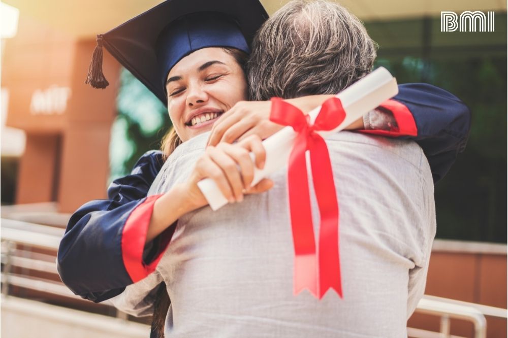 La importancia de asegurar la educación de tus hijos