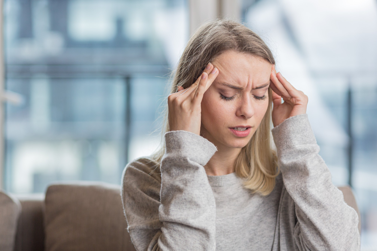 ¿Dolor de cabeza frecuente? Descubre más sobre sus causas y tipos 